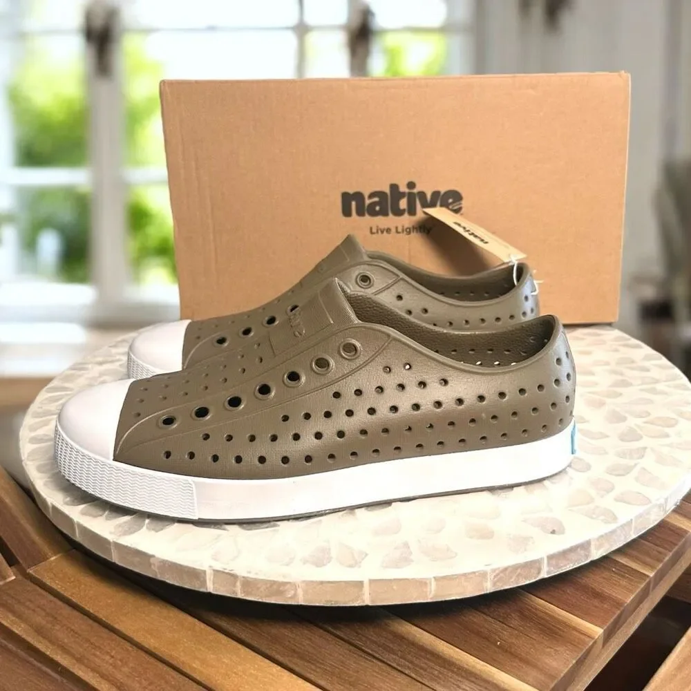 Native Jefferson EVA Slip-On Water Shoes Sneakers UTILITY GREEN Unisex Womens 7